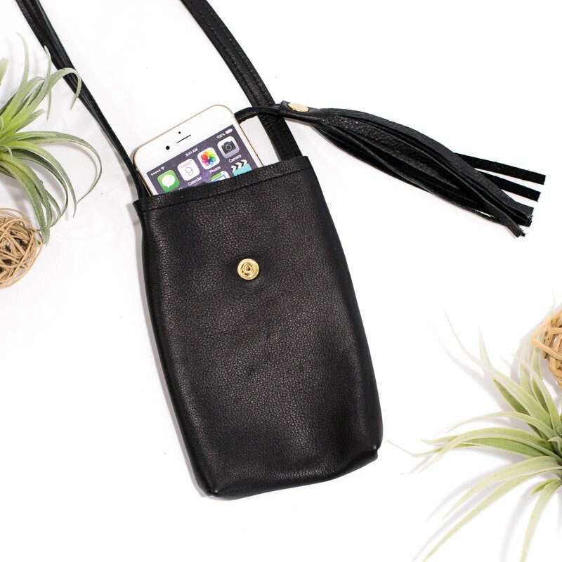Girls Mobile Cell Phone Cash Card Holder Cross Body Sling Bag Hand Wallet  (Black) at Rs 350 | Leather Wallet in Surat | ID: 25787955055